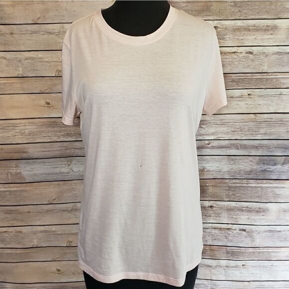 Vince Tops - Vince pink tshirt rounded neckline